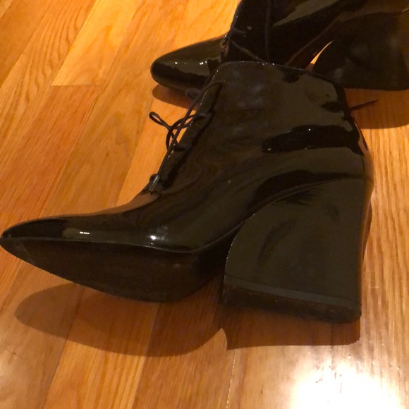 Boots - Picture 4 of 7